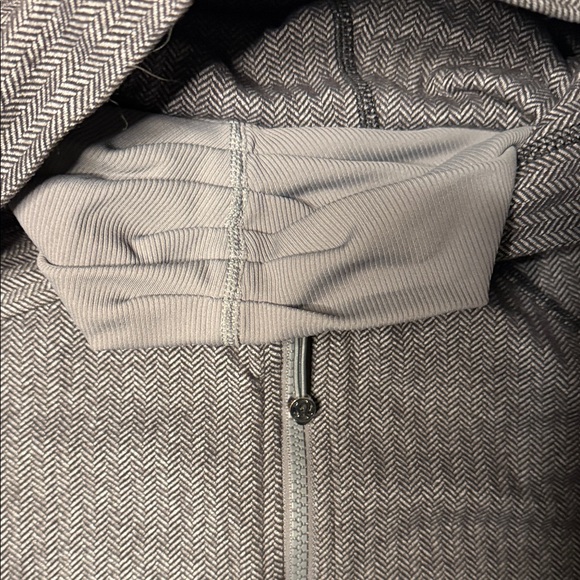 Vintage Lululemon Zip-Up Hoodie Jacket | Y2K Athleisure | Thumb Holes - Picture 6 of 8